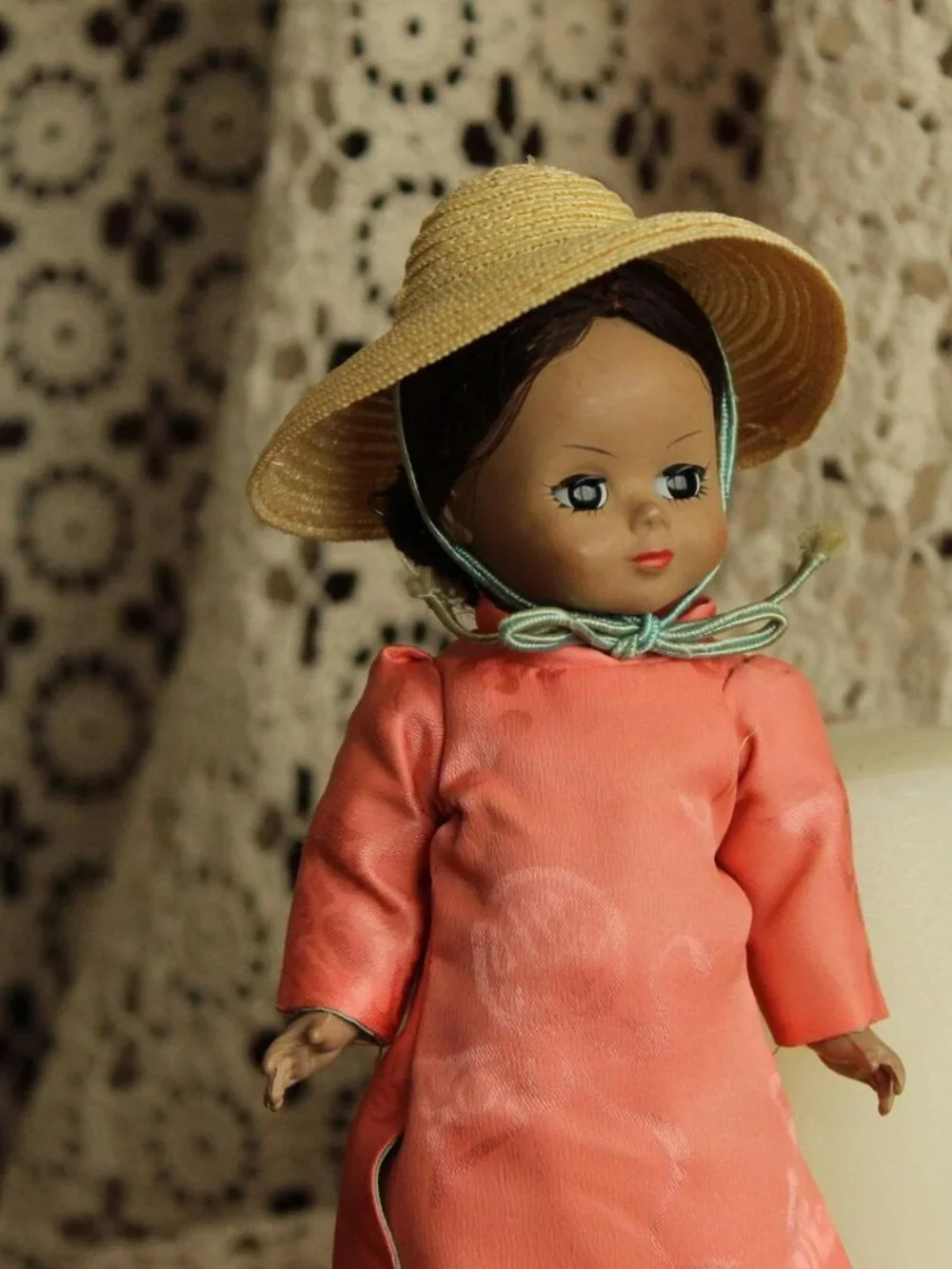 Vintage 1960s 1970s Madame Alexander Doll, Vietnam, Model #788, International - Picture 4 of 11